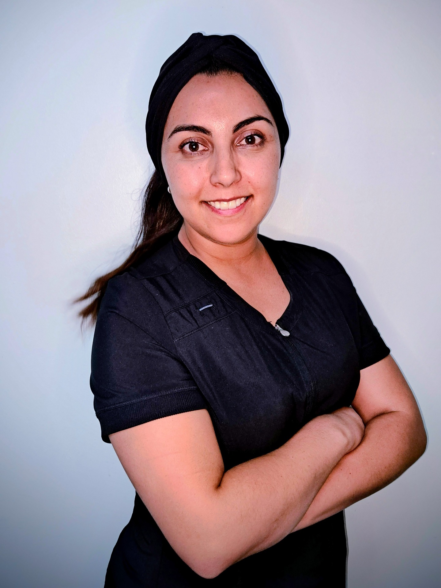 Dra. Dayana Mondaca  Cirujano Dentista, Universidad Mayor,  Especialista en Endodoncia